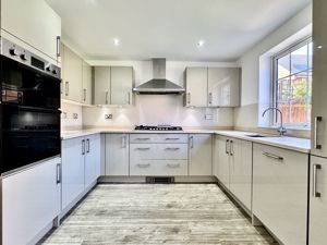 Kitchen- click for photo gallery